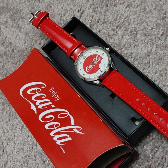 Watch - Picture 3 of 3